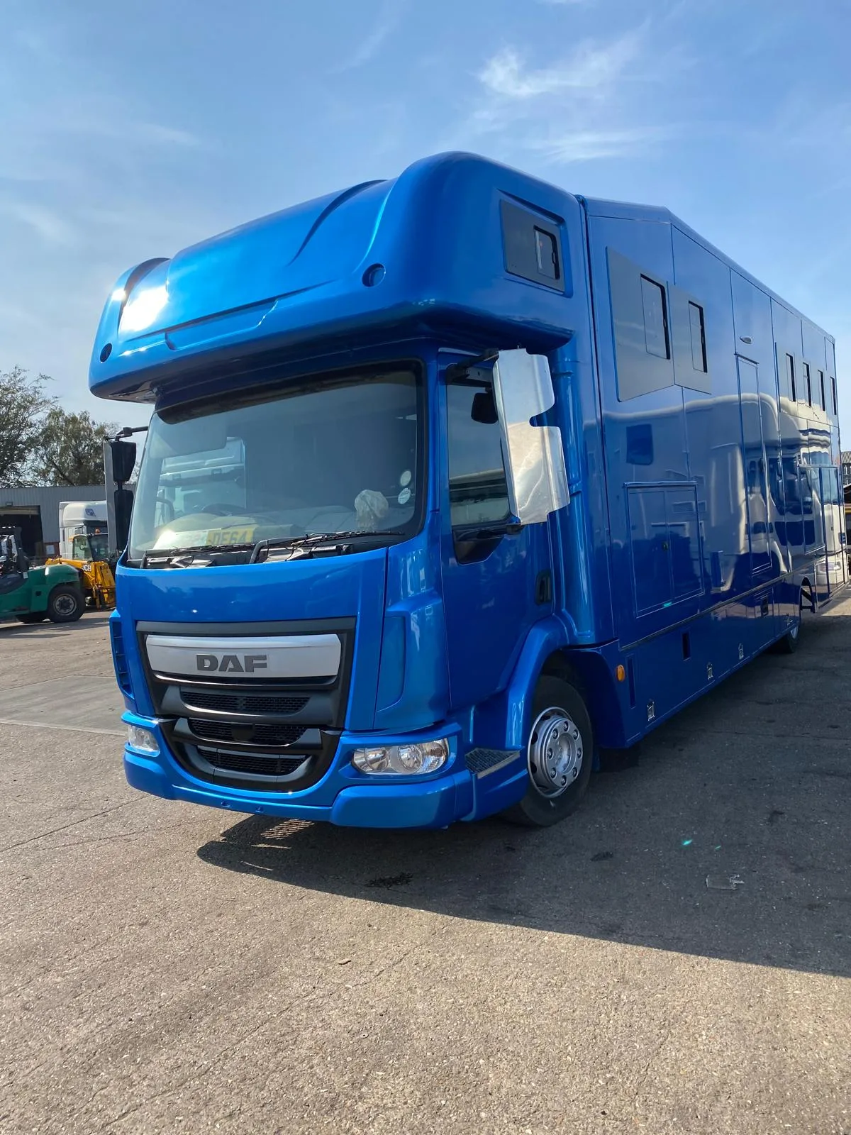 Luxury bespoke horsebox exterior