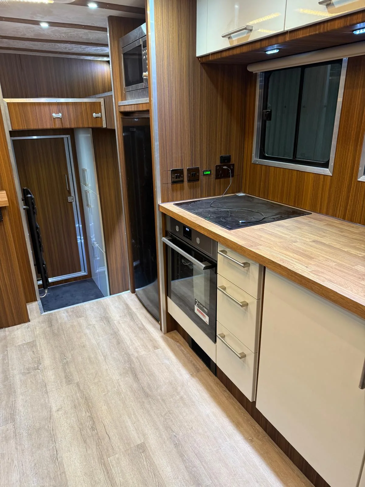 Luxury horsebox kitchen with oven and hob