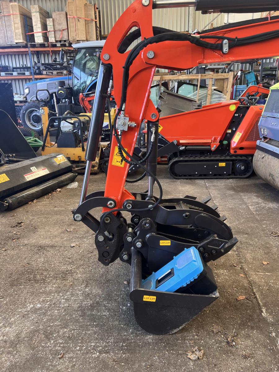 Rhino 2 Ton Mini Digger