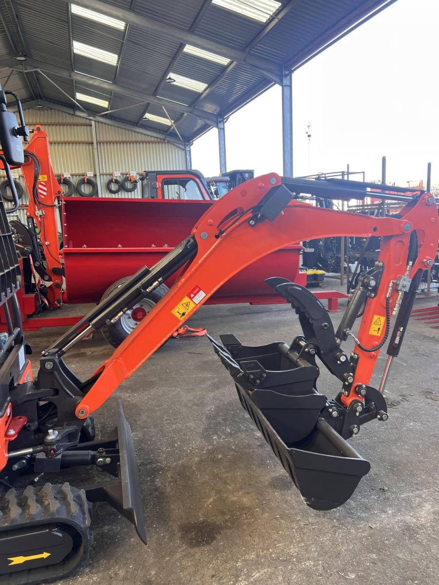 Rhino 1.55 Ton Mini Digger