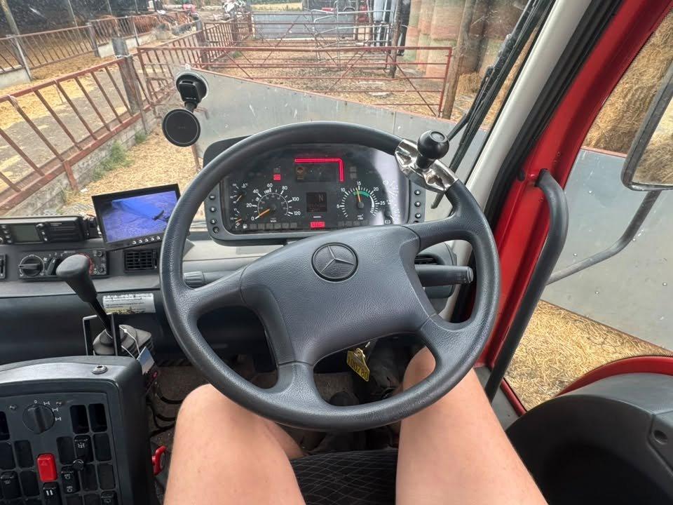 2003 Mercedes-Benz Unimog U300 — photo 6